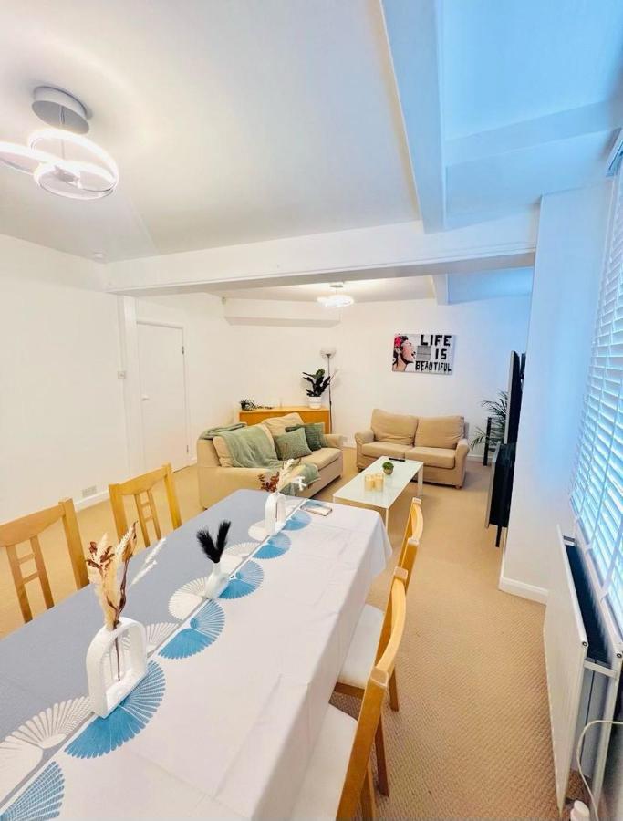 The Vista Apartment London Bagian luar foto